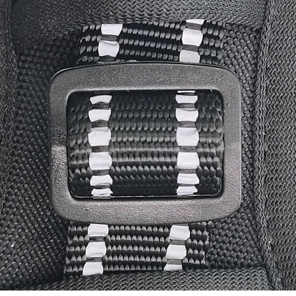 NIP Black Dog Harness Medium With 2 leash clips - Picture 10 of 15